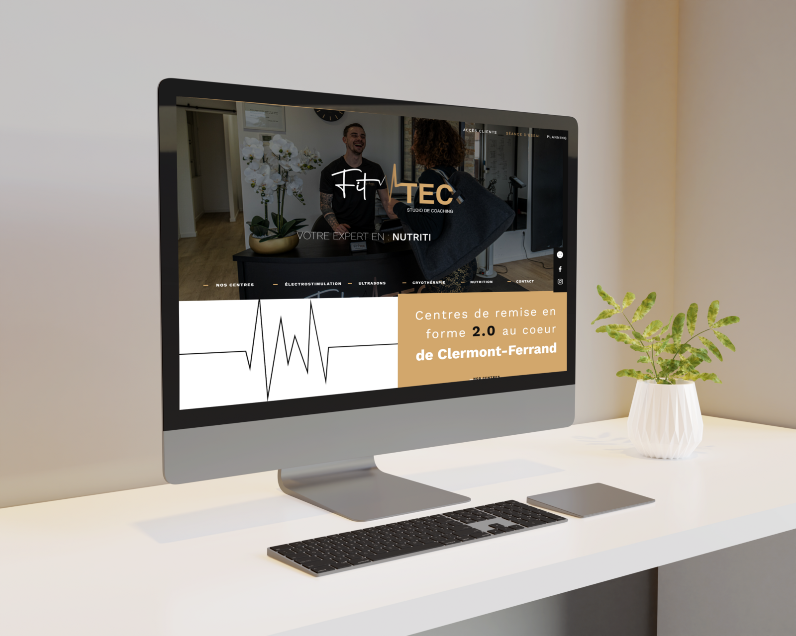 Mockup d'un ordinateur avec le site de Fittec