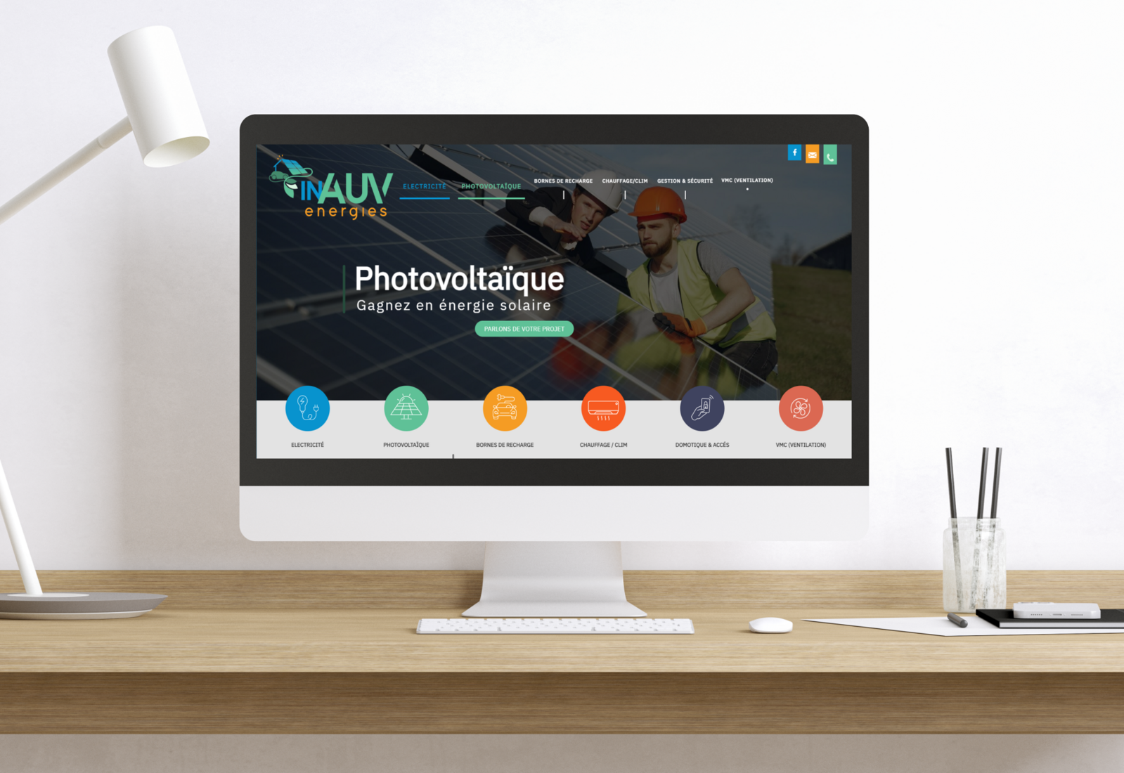 Mockups d'un ordinateur avec le site de INAUV Energie