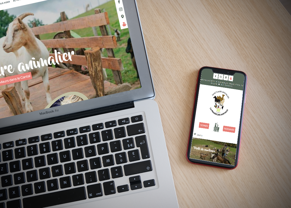Mockup d'un ordinateur et d'un smartphone avec le site de La Prairie des Animaux